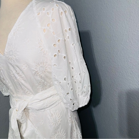 Zara Bloggers Fav Oyster White Belted Embroidered Tiered V-Neck Midi Dress Sz M - Picture 11 of 17